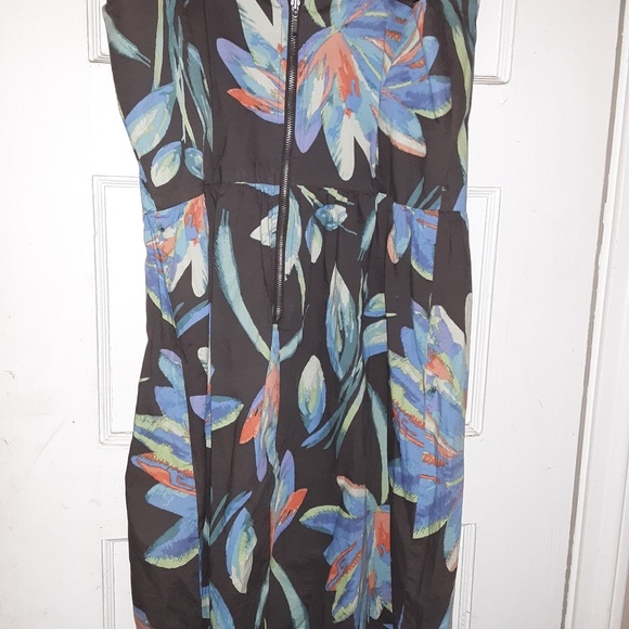 Lauren Conrad Dress - Picture 4 of 4